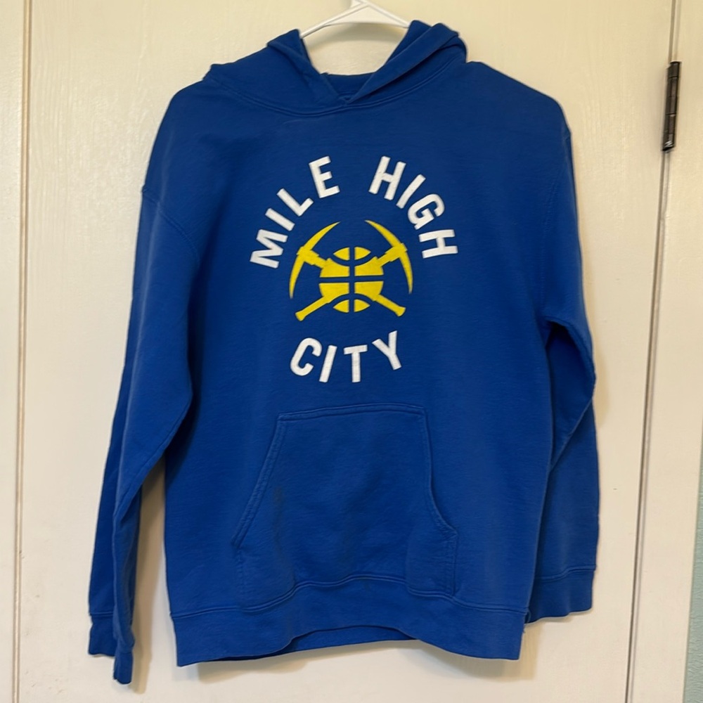 Mile High City basketball hoodie Denver Nuggets tag has been removed